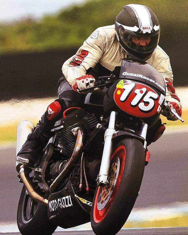 A nice feature of the RaceCo 1288 is that you can pop a wheelie anytime you feel the need #motoguzzi #guzziraceraus #RaceCo #Daytona #bearsracing #islandclassic #bott #classicracing