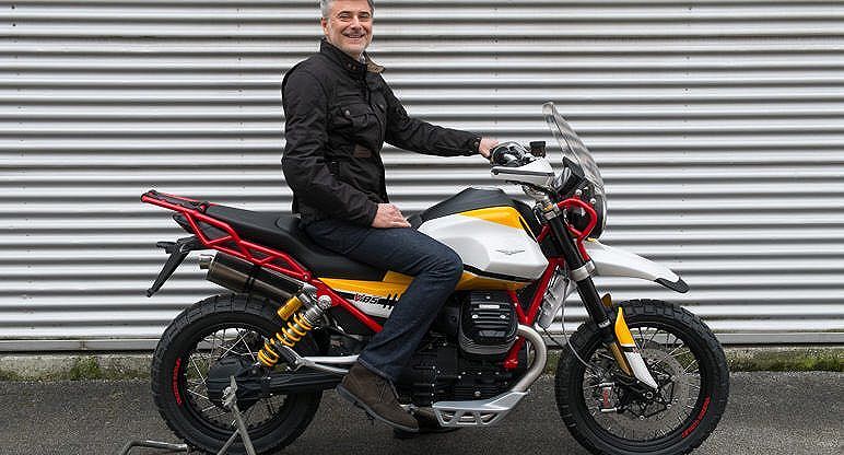 I have been planning my own small block adventure bike based on a V7, but thankfully Guzzi have saved me the trouble. Bring it on ! #motoguzzi #guzziraceraus #motoguzzitheclan #guzziv85 #adventurebike