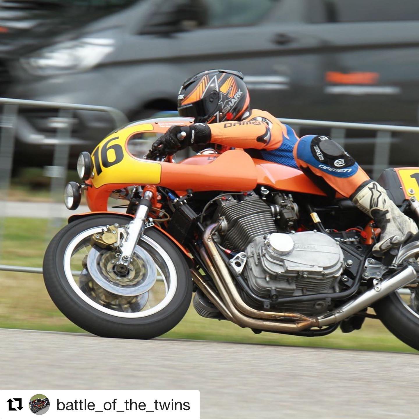 My Friend Peter at Oss  @battle_of_the_twins with @get_repost
・・・
So much fun.